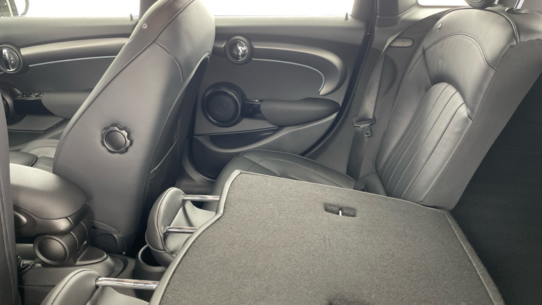 MINI Hatchback 1.5 Cooper Exclusive Premium 5dr Petrol Hatchback